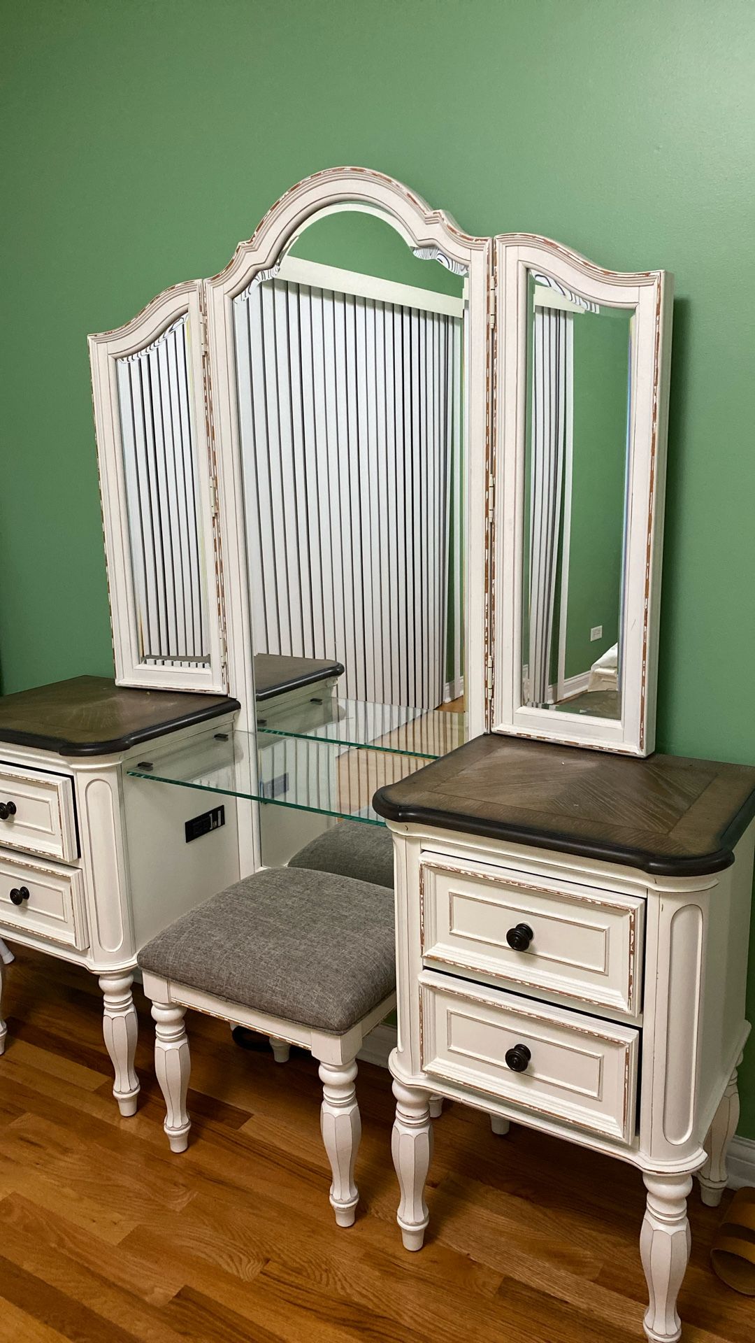 Vanity With Storage Space