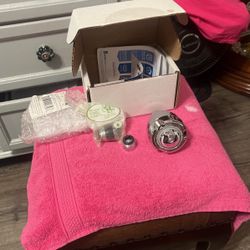 So Cal Gas Shower Head New 2 Heads