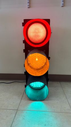 Mc CAIN TRAFFIC SUPPLY TRAFFIC LIGHT FOR MAN CAVE