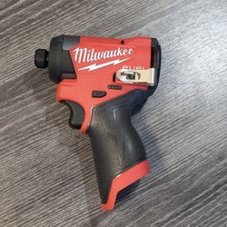 Milwaukee M12 1/4 Hex Impact Driver Fuel