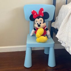 Chair And Stuffed Animal For Kids 