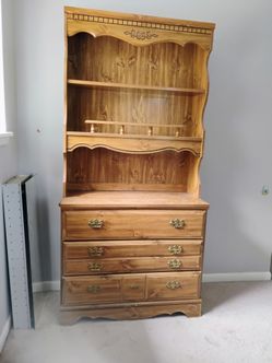 Chest of Drawers w/ Removable Hutch