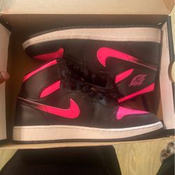 Jordan 1 Black And Pink