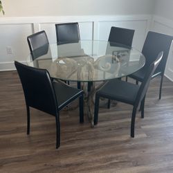 Glass Dining Room Table With 6 Chairs. 