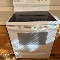 Frigidaire Electric Stove