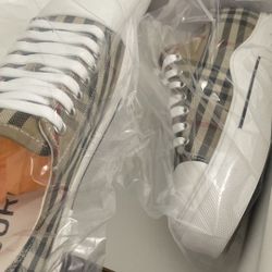 unisex burberry shoes (size in description)