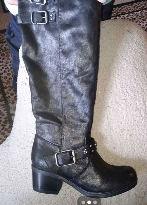 Women’s Black boots