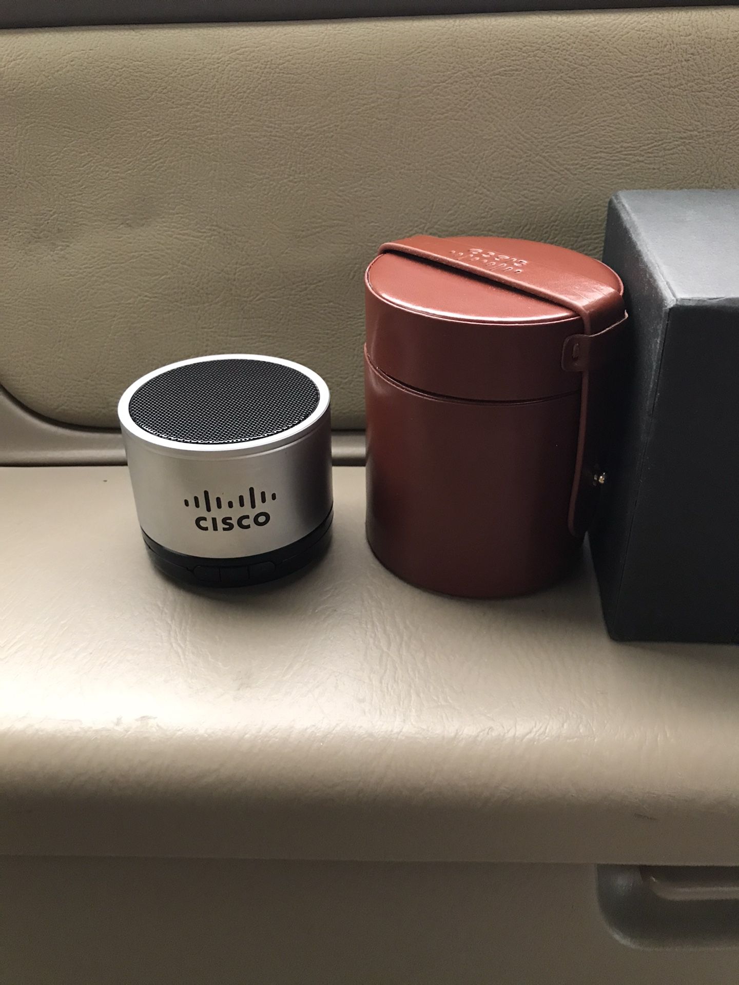 Cisco BlueRock wireless Bluetooth speaker