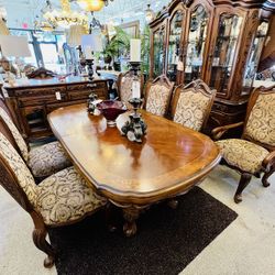 AICO By Michael Amini TRESOR Dinning Set - GA