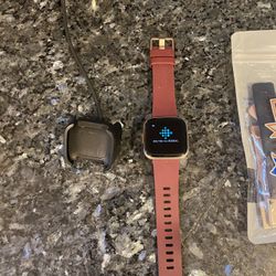 Fit Bit Versa 2