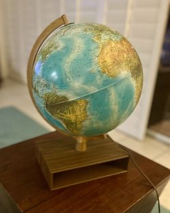 Illuminated Desktop Globe