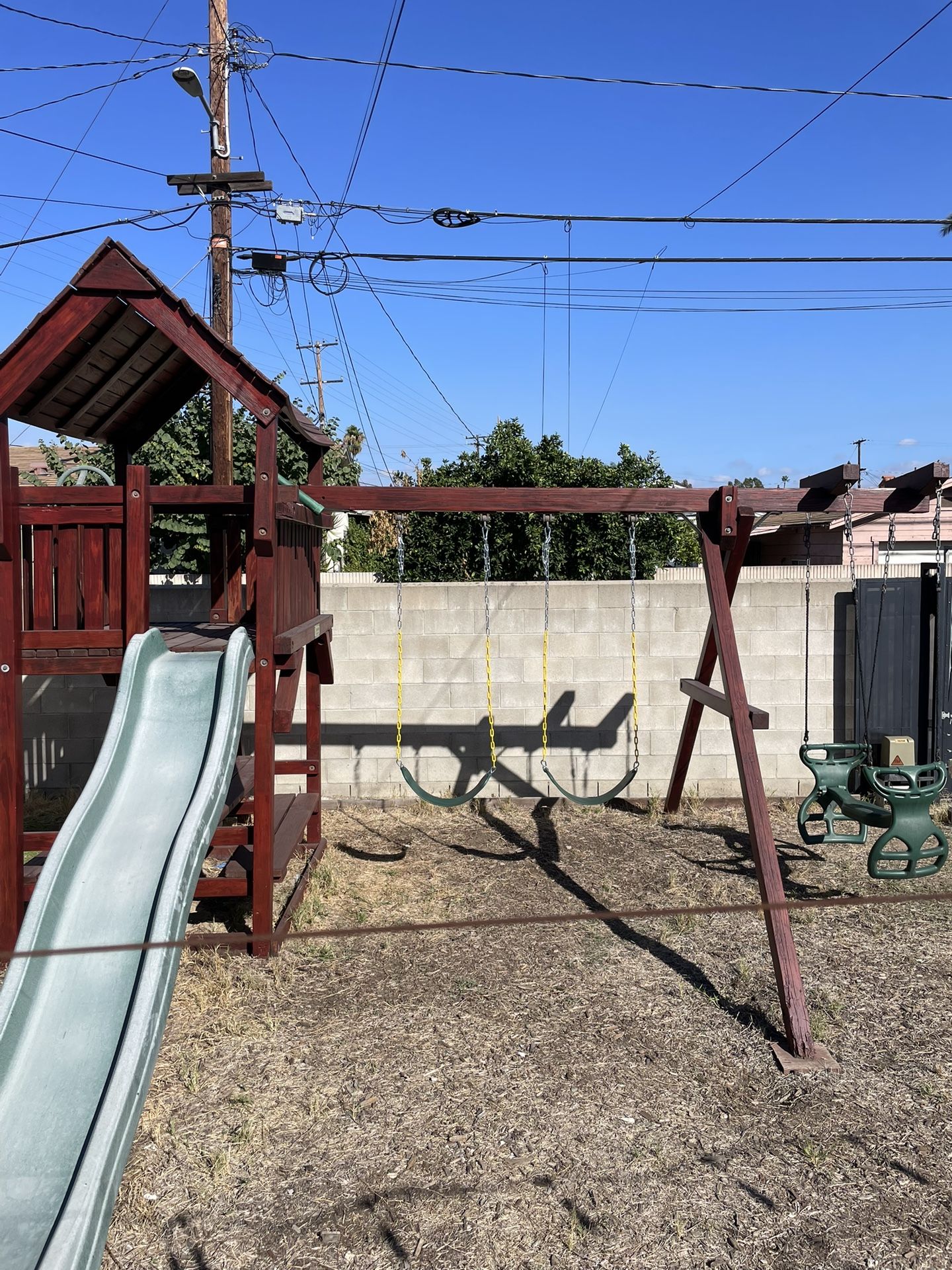KIDS PLAYGROUND SET 
