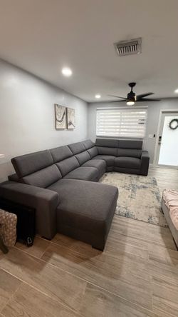 Large Gray Fabric Sectional Sofa with Chaise