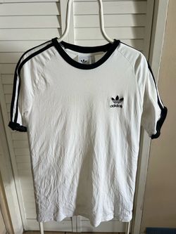 Mens Adidas t shirt (READ DESCRIPTION)
