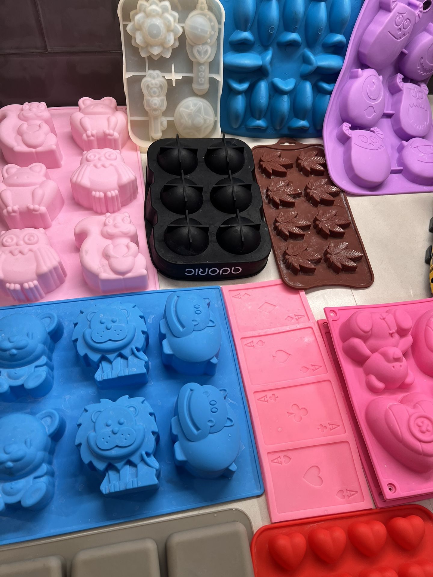 LOT OF 41 SILICONE MOLDS for Crafts, Chocolate