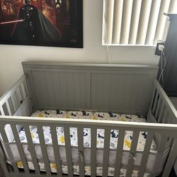 Graco Hadley 5-in-1 Convertible Baby Crib with Drawer, Pebble Gray