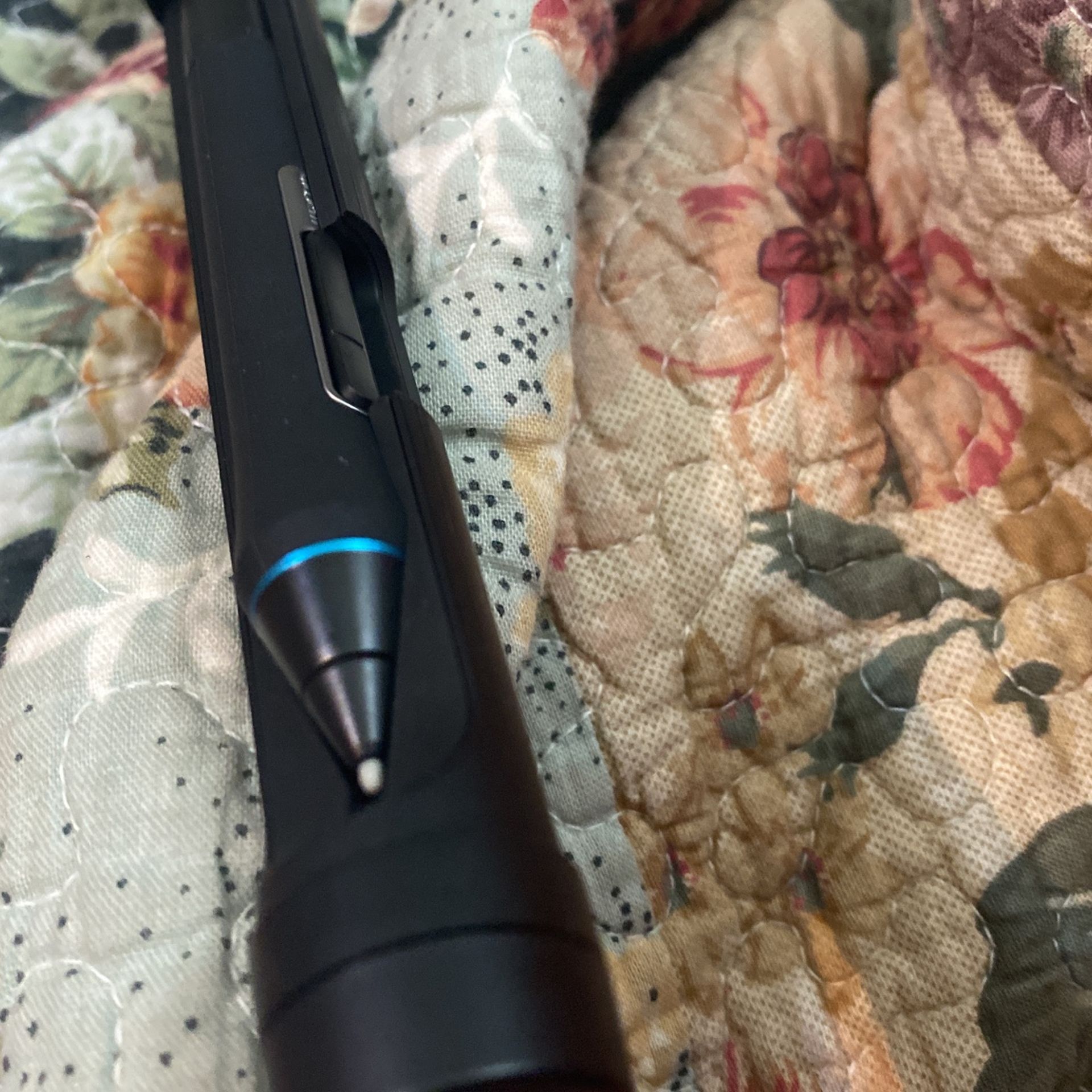 Wacom pen !! Electronics & Media