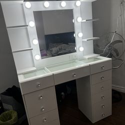 Makeup Vainty With Glass Top