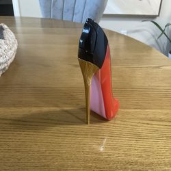 Very Good Girl Eau de Parfum Spray, 2.7-oz.