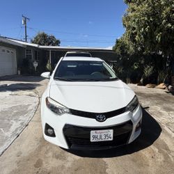 Toyota Corolla SPORT 2016.  (Title Salvage )