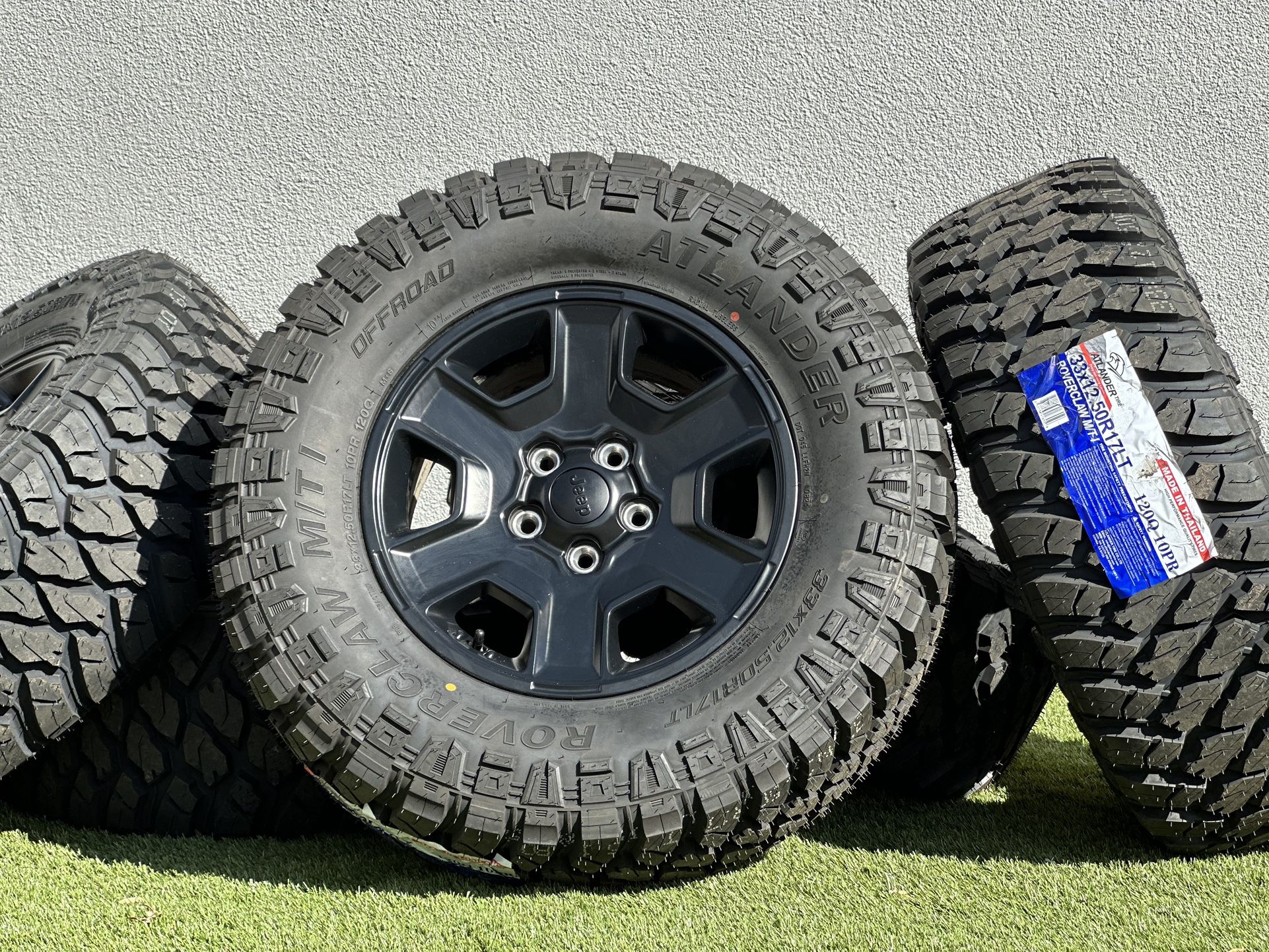 Set of 5 Wheels 17" Jeep Wrangler Rubicon factory Black rims Gladiator 5x127mm 33” Tires M/T Sahara Willys