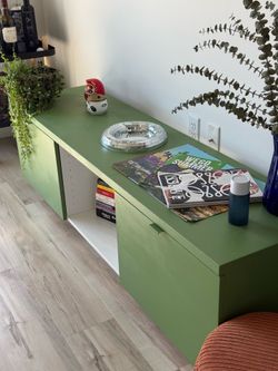 Green Media Table
