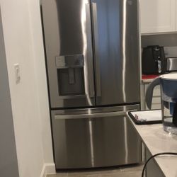 GE Freezer On Bottom. 