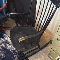 Wooden Rocking Chair 