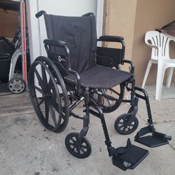 ROSCOE WHEELCHAIR 18" WIDTH REGULAR FOOTREST