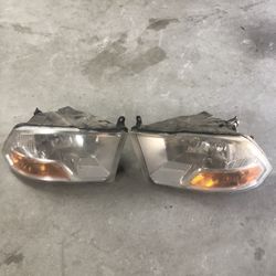 Headlights 09 Dodge Truck 