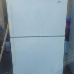 Frigidaire Refrigerator 