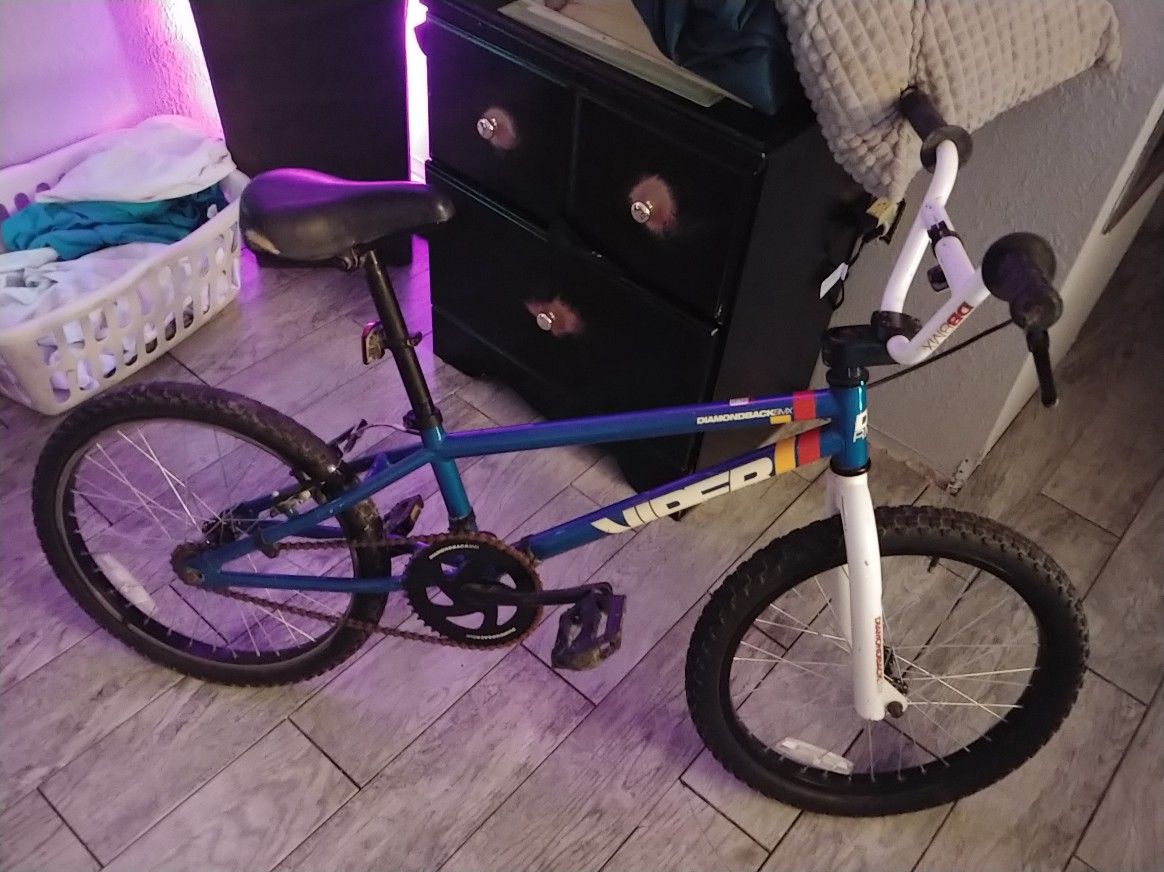 Vintage 20 in Diamondback Viper BMX bike