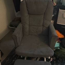 Graco Rocking  Glider Chair