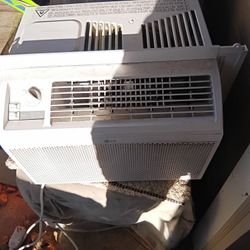 I Have 3 Brand New LG  Air Conditioners For Sale They Have  Only Been Used For 5 Months For Sale  