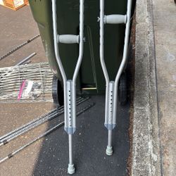 Crutches 