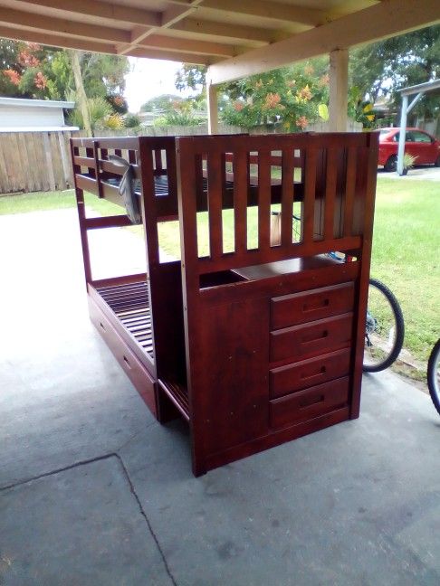 Bunk Bed 