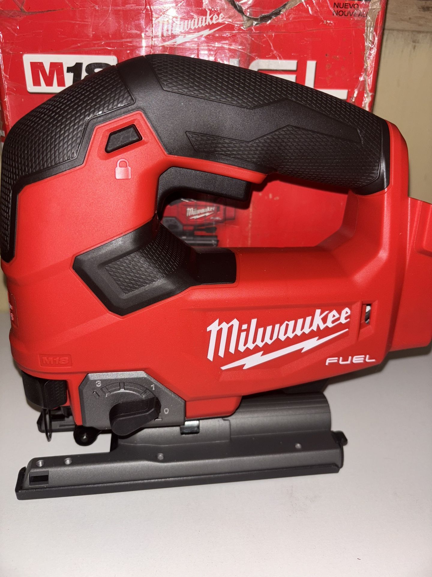 Milwaukee M18 FUEL 18V Lithium-Ion Brushless Cordless Jig Saw (Tool-Only)