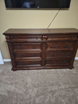 Bedroom drawer moving sale