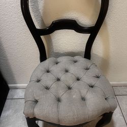 Tufted Upholstered Wood Vanity Chair 