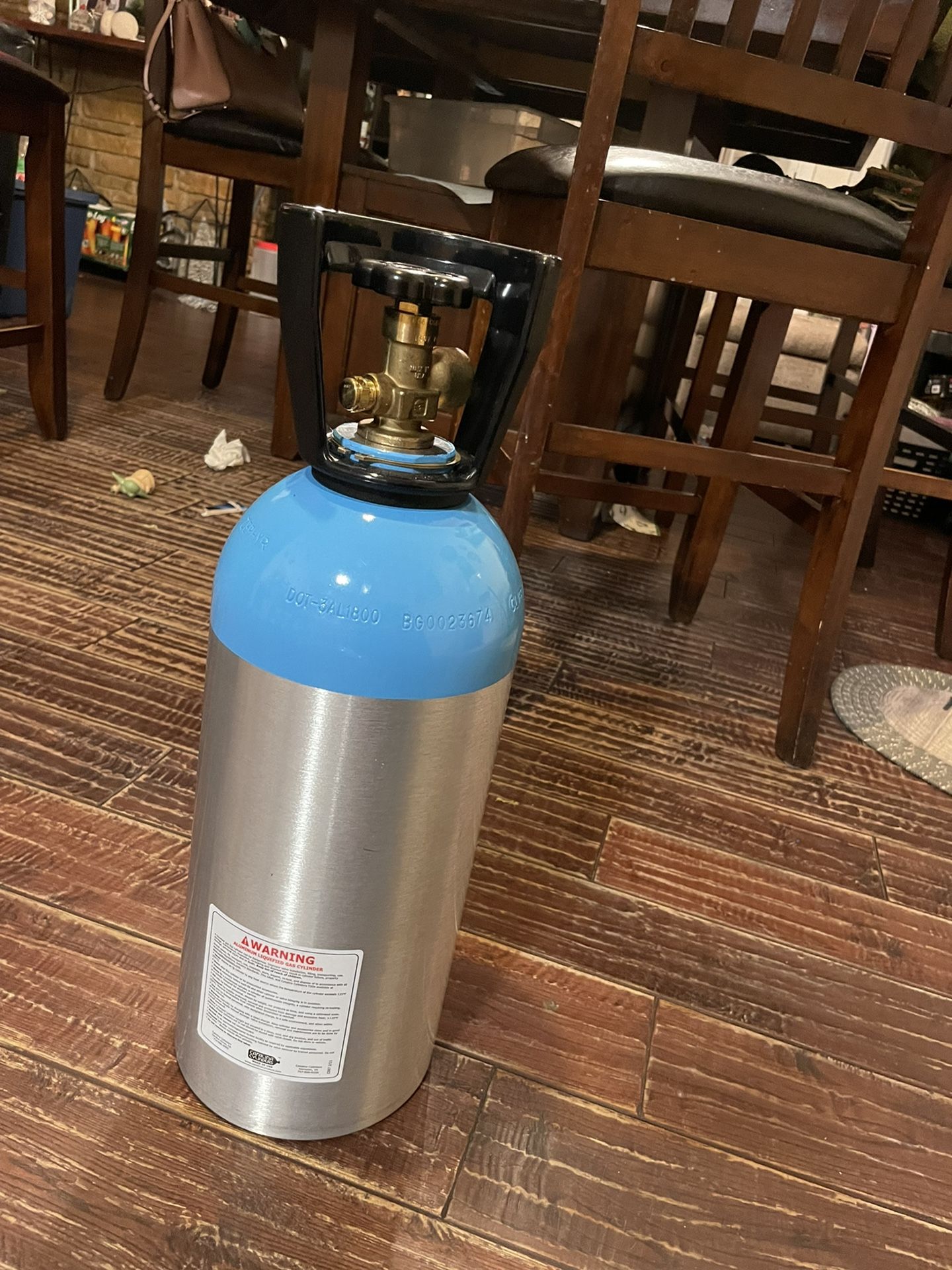 Empty Reusable Helium Tank