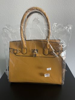 Yellow Purse 👜 With Wallet