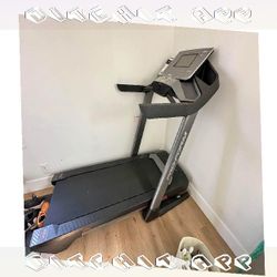 Professional Treadmill Boost Your Workout single service