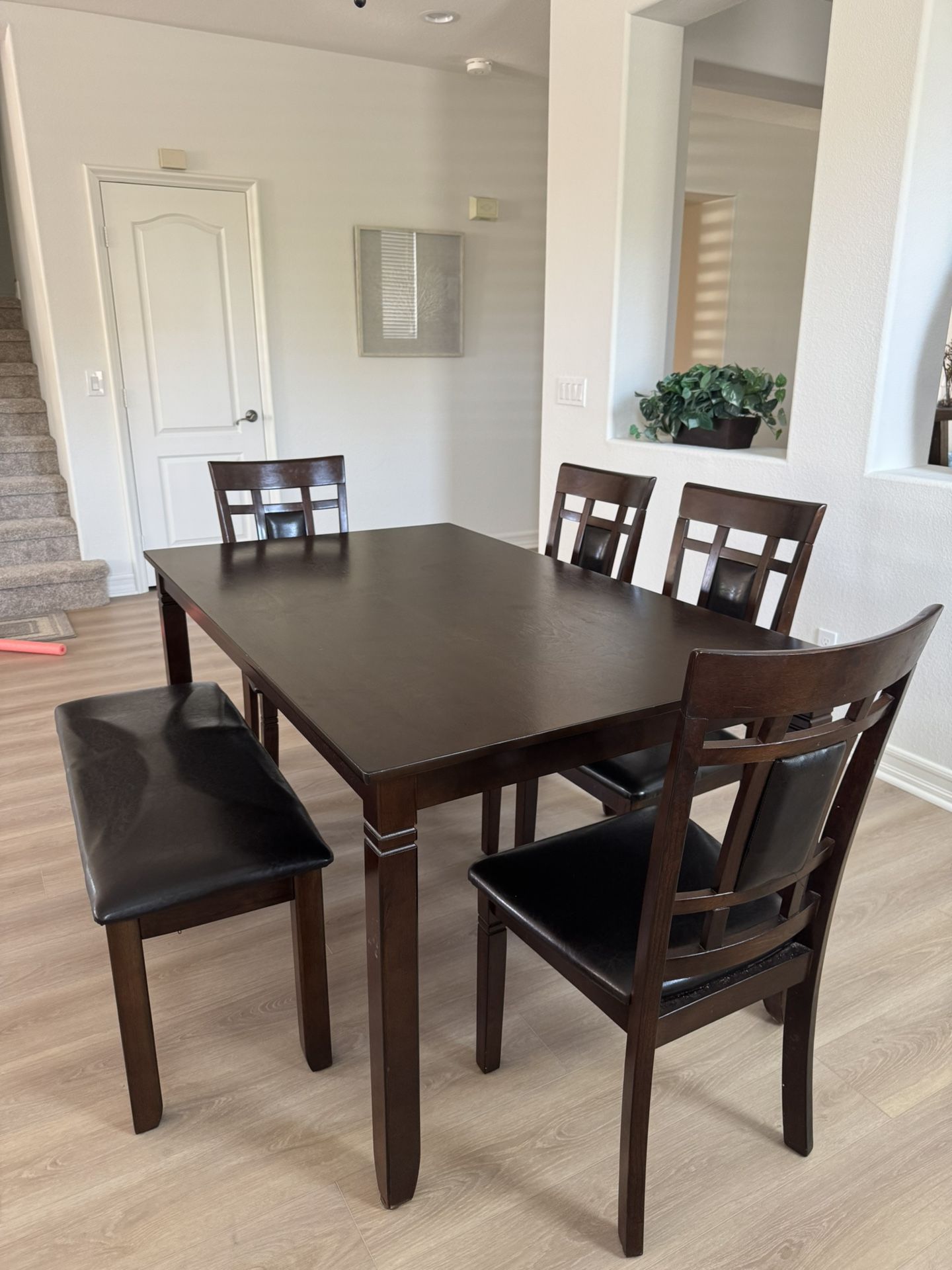 Dining Table Set For Sale