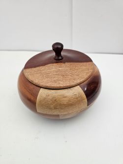 βπͺ΅ Vintage Handcrafted Segmented Wood Lidded Bowl / Trinket Box (6β)