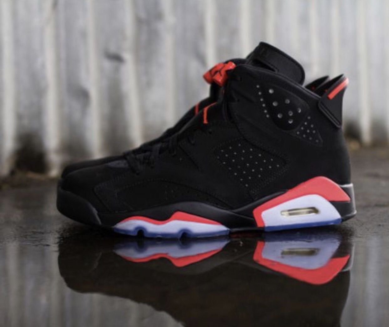 Infrared 6 bred air Jordan size 9.5