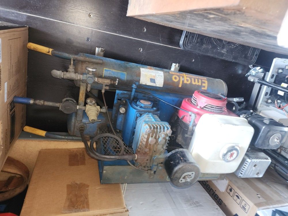 Gas Air Compressor