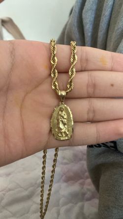 Virgin Mary pendant 14k