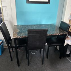 table with 3 chairs 