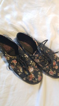 Womens 9 Floral Vans