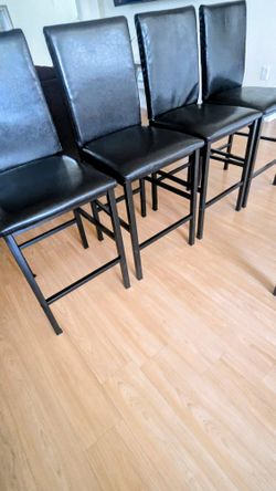 Kitchen Table & 4 chairs